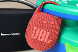 Công nghệ thông tin - Loa di động JBL Clip 5 thêm tính năng ghép đôi, pin 12 giờ và IP67