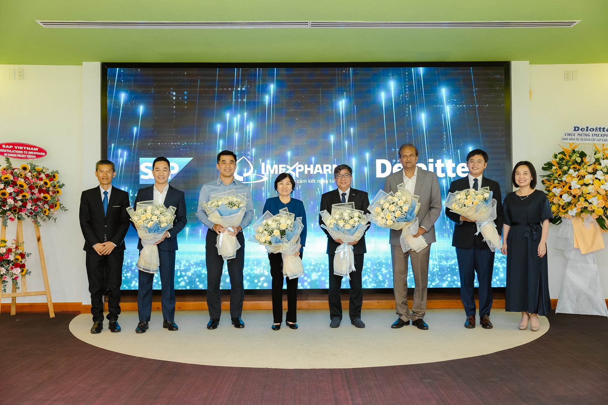 Đại diện IMP, Deloitte Việt Nam và SAP Việt Nam tại lễ khởi động dự án