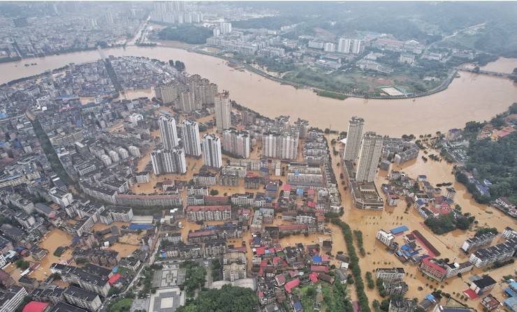 Huyện Bình Giang ở tỉnh&nbsp;Hồ Nam, miền trung Trung Quốc đang chịu ảnh hưởng nặng nề của lũ lụt.