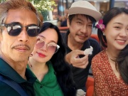 Giải trí - Loạt nghệ sĩ Việt cưới vợ ở tuổi U50, U60, U70 nhưng cô nào cũng xinh xắn, hôn nhân viên mãn