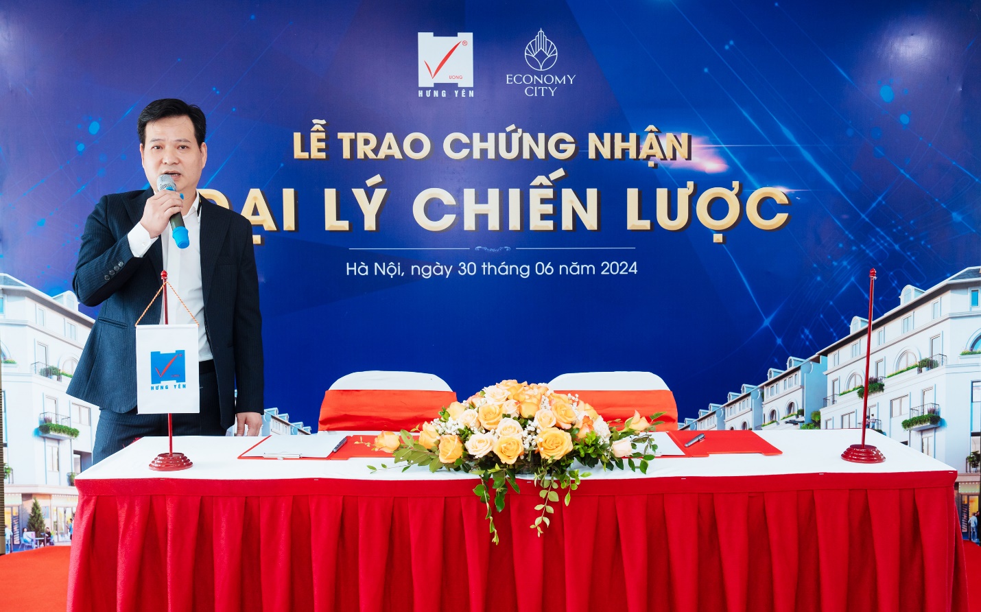 Ông Nguyễn Hữu Tấn đại diện CĐT phát biểu trong buổi lễ.