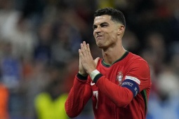 Bóng đá - Tin nóng EURO trưa 4/7: Ronaldo được tin tưởng sẽ tỏa sáng ở tứ kết EURO