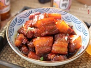 Ẩm thực - 4 loại gia vị giúp món thịt kho tàu có màu đẹp mắt, mềm ngon hấp dẫn