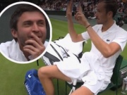 Thể thao - Medvedev nhẫm lẫn không ngờ, thắng Wimbledon vẫn bị 2 HLV cười đùa