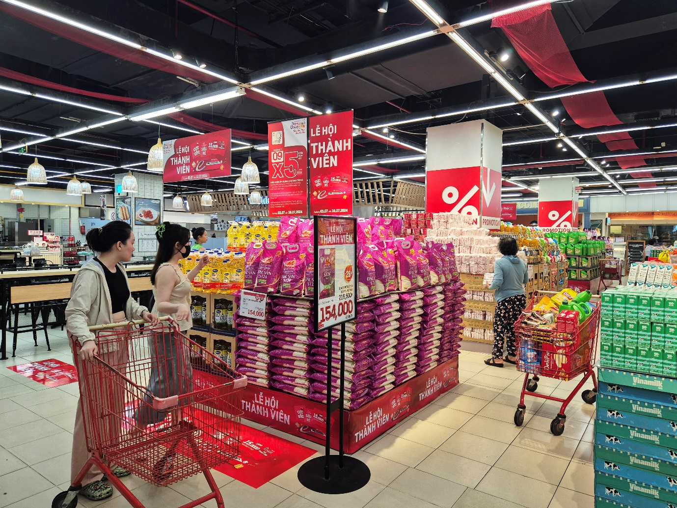 Nhiều mặt hàng được LOTTE Mart giảm giá đặc biệt chỉ cho thành viên