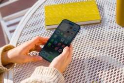 Thời trang Hi-tech - Lý do màn hình iPhone trông tệ hơn vào mùa hè?