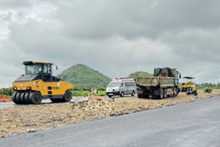 Công Nhân Bất Ngờ Bị Xe Lu Cán Tử Vong Khi Thi Công Đường Tại Bình Thuận