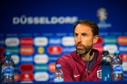 Bóng đá - Họp báo Anh - Thụy Sĩ: Southgate cẩn trọng, giải thích lý do không dùng Luke Shaw