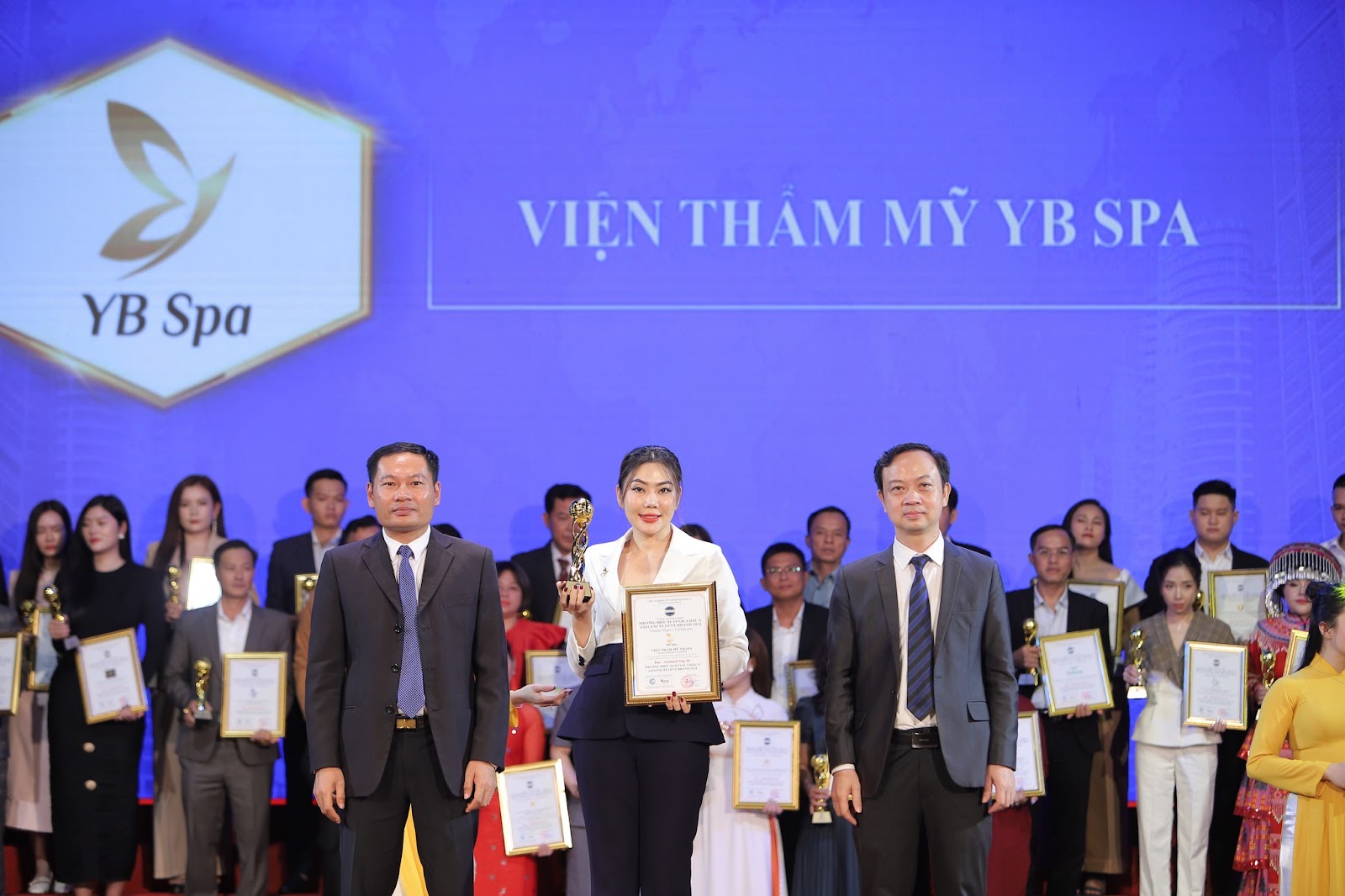 Hệ Thống Viện Thẩm Mỹ YB Spa vinh dự đạt danh hiệu Top 10 Thương Hiệu Xuất Sắc Châu Á 2024 - 1