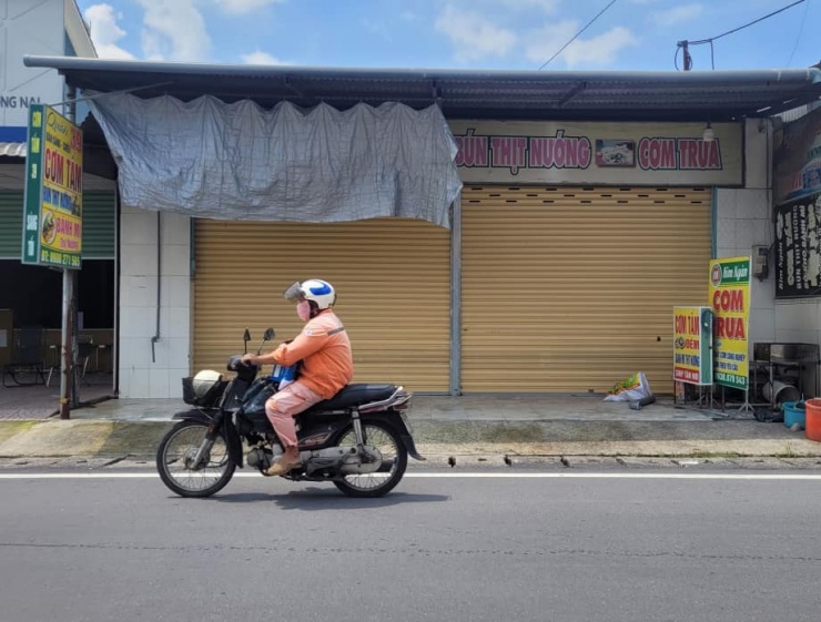 Quán cơm nơi gia đình Bích sinh sống.