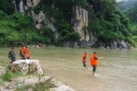 Tìm thấy thi thể nạn nhân mất tích khi bơi qua sông Lô