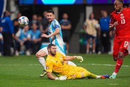 Bóng đá - Messi đi tìm bàn đầu tiên tại Copa America, HLV Canada quyết ngăn cản