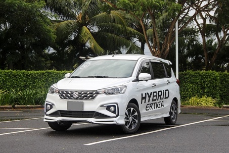 Suzuki Ertiga Hybrid tiếp tục được giảm giá, cao nhất tới 89 triệu...
