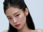 Giải trí - Jennie (BlackPink) hút thuốc