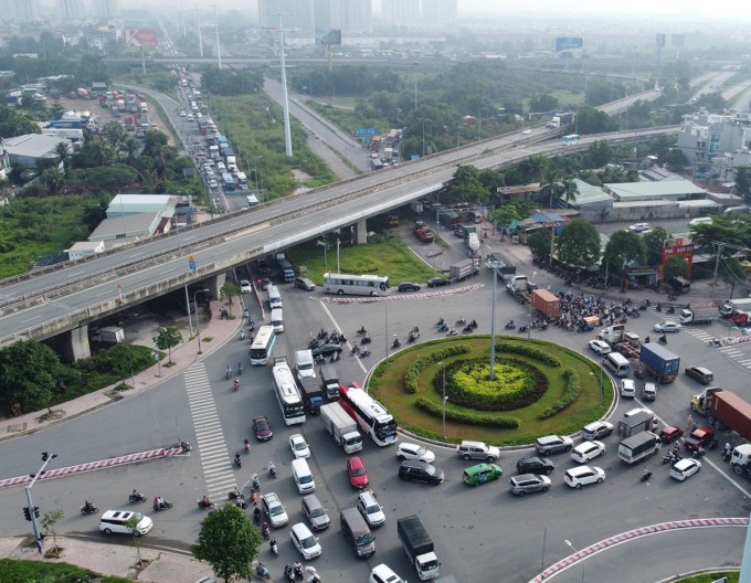 Tai nạn trên cao tốc Long Thành - Dầu Giây gây ùn tắc kéo dài khắp TP.HCM