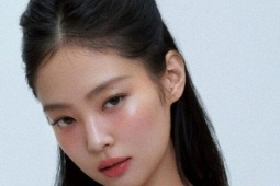 Giải trí - Jennie (BlackPink) hút thuốc