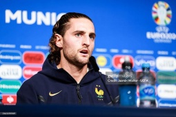 Rabiot thẳng thắn chê Mbappe - Griezmann, ĐT Pháp truy lùng "nội gián"