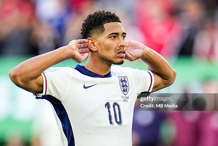 Bellingham để lại một số khoảnh khắc đáng nhớ ở EURO 2024, tiêu biểu nhất là pha "xe đạp chổng ngược" làm tung lưới Slovakia