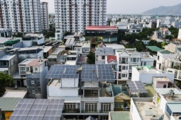 Thị trường - Tiêu dùng - Thí điểm điện mặt trời mái nhà dư thừa được bán lên lưới