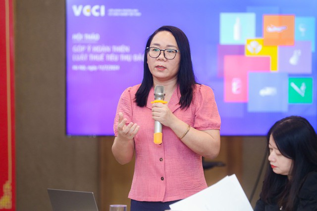 PGS-TS Trương Tuyết Mai, Phó Viện trưởng Viện Dinh dưỡng (Bộ Y tế), phát biểu tại hội thảo