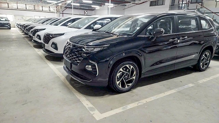 Hyundai Custin VIN 2023 giảm giá lên đến 100 triệu đồng - 2