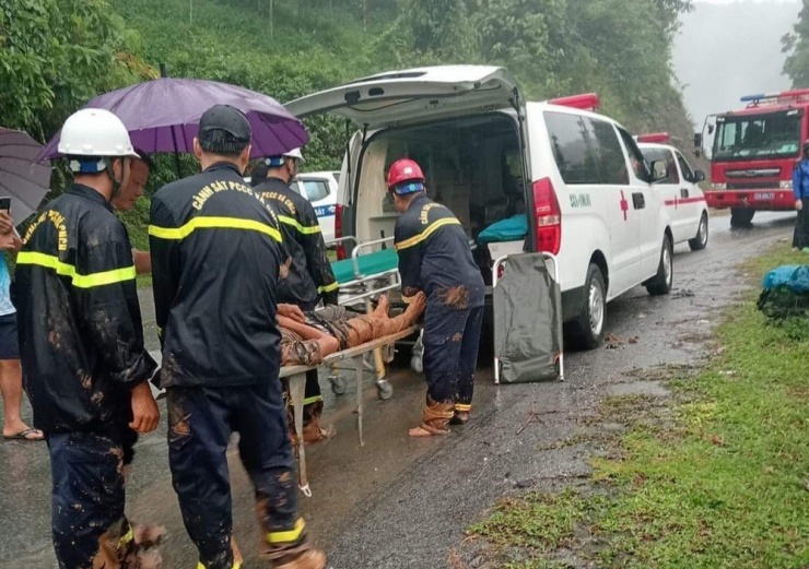 Thảm kịch sạt lở đất kinh hoàng tại Hà Giang: Hơn 10 người thương vong, công tác cứu hộ gấp rút