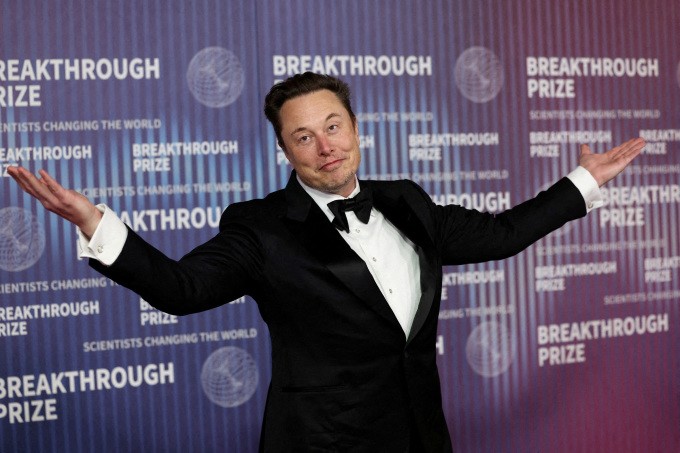 Elon Musk trong sự kiện tại Los Angeles, California, Mỹ, ngày 13/4. Ảnh: Reuters