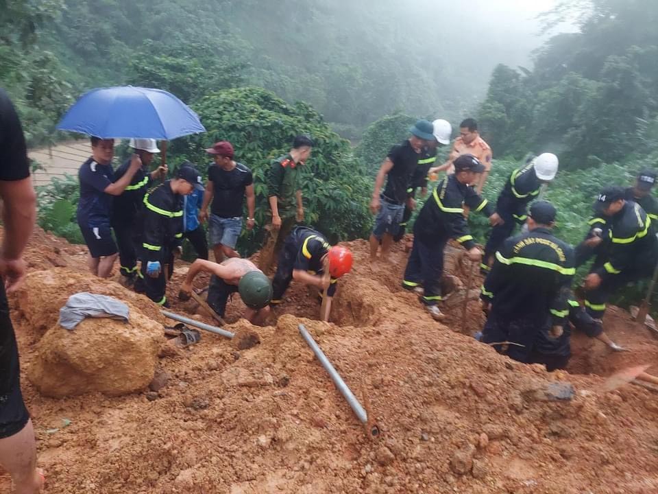 Sạt lở kinh hoàng ở Hà Giang: 7 người tử vong, lực lượng cứu hộ khẩn trương tìm kiếm nạn nhân