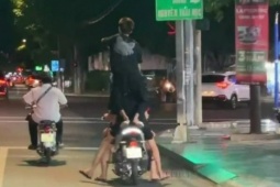 Pháp luật - TP Vũng Tàu: 4 thanh thiếu niên trên 1 chiếc xe máy với nhiều lỗi vi phạm