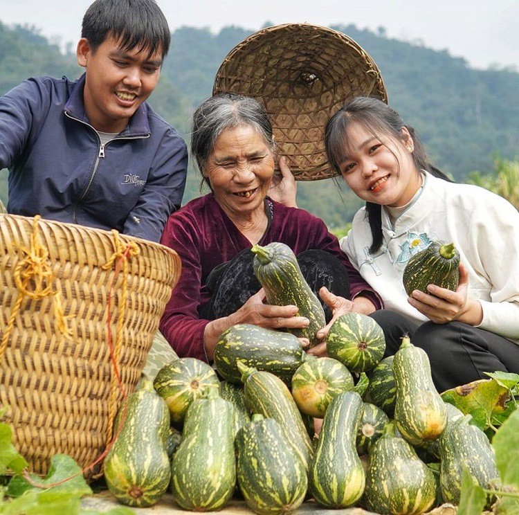 Cuộc sống ở quê tuy vất vả nhưng lại cho anh Linh nhiều trải nghiệm mới và thú vị.