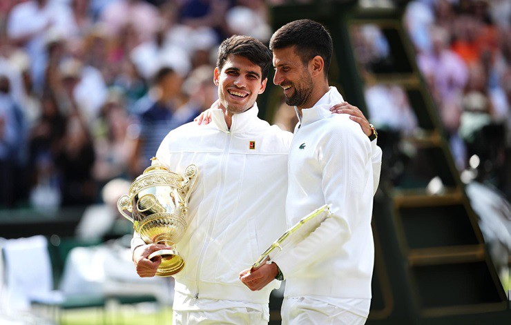 Alcaraz đánh bại Djokovic trong trận chung kết&nbsp;Wimbledon năm thứ hai liên tiếp