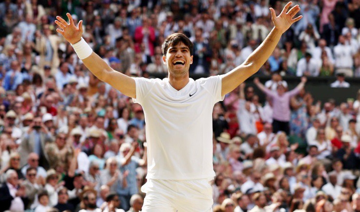 Alcaraz thắng thuyết phục Djokovic để bảo vệ thành công ngôi vương Wimbledon