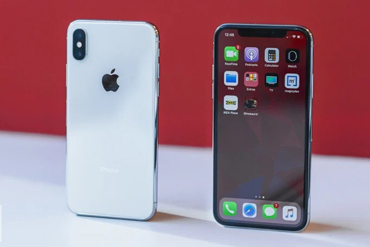 iPhone 8 và iPhone X cùng được ra mắt vào tháng 9/2017.