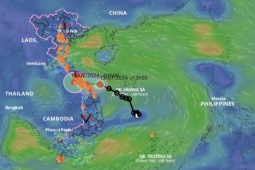 Tin tức trong ngày - Áp thấp nhiệt đới áp sát đất liền Huế - Quảng Bình, mưa lớn kéo dài