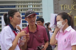 Giáo dục - du học - Phụ huynh, học sinh toát mồ hôi đăng ký tổ hợp môn lớp 10