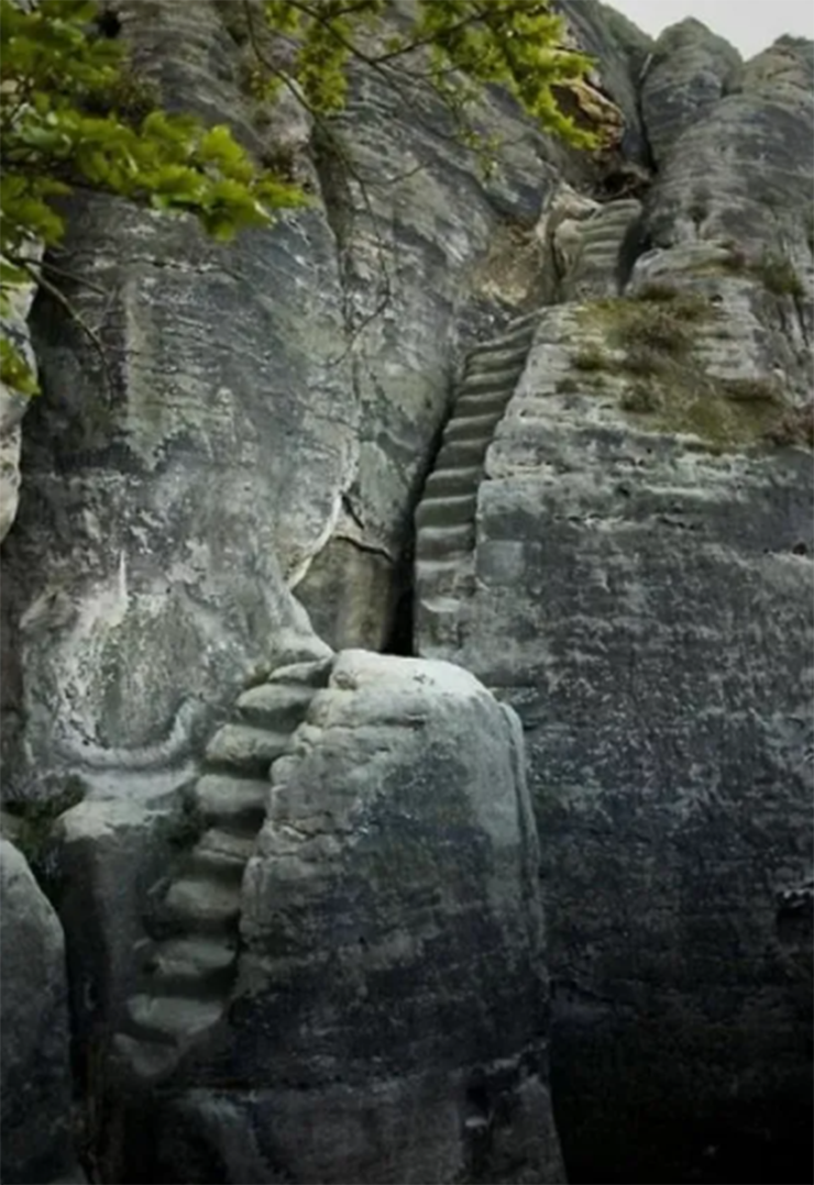 Những bậc thang "hết hồn" thu hút hàng trăm nghìn lượt du khách - 3