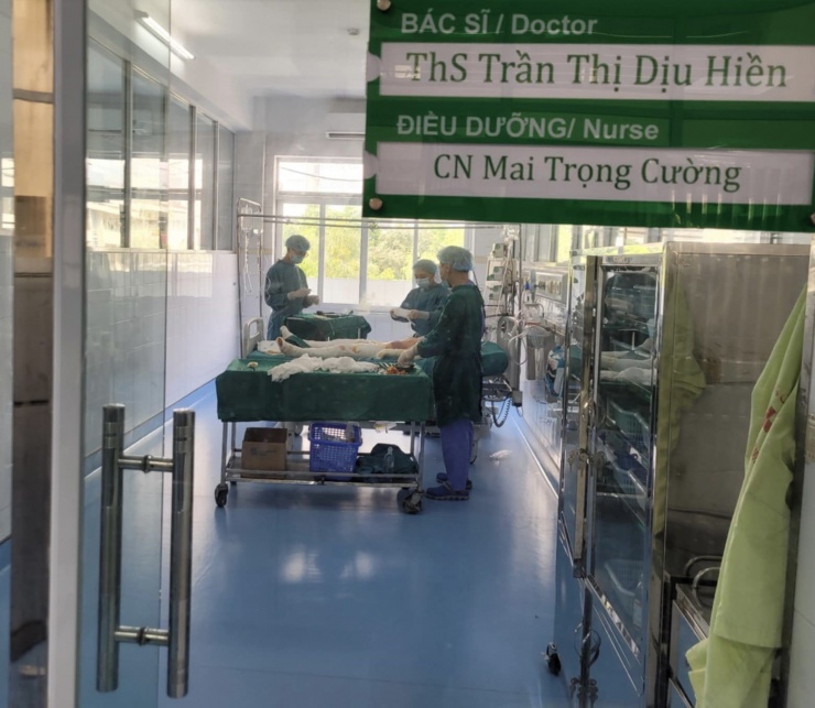 Bệnh viện Bỏng Quốc gia huy động phương tiện và nhân lực tốt nhất để điều trị cho các nạn nhân của vụ nổ ở Vĩnh Phúc.