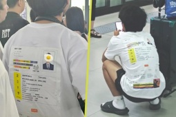 Bạn trẻ - Cuộc sống - In CV lên áo, chàng trai mới ra trường tìm được việc ngay