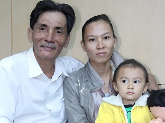 Thương Tín đã bỏ vợ kém 32 tuổi