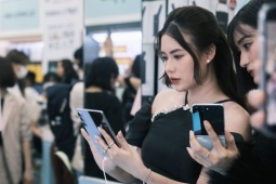 Thị trường smartphone ấm dần trở lại, lý do vì đâu?