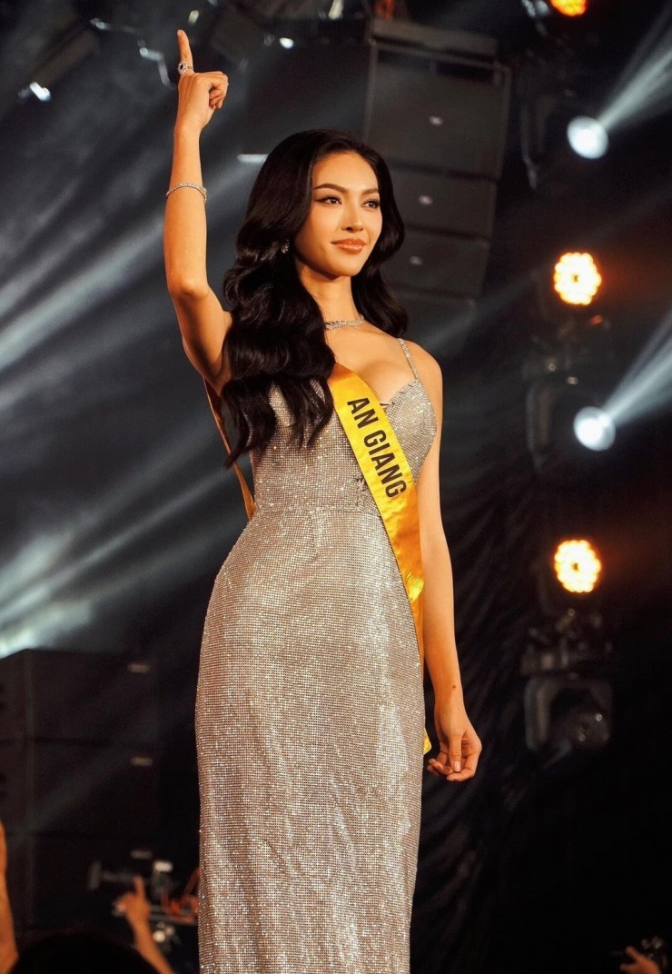 Thiên Hương mang theo sự tự tin, bản lĩnh và kinh nghiệm đến Miss Grand Vietnam 2024. Cô hy vọng lần trở lại này sẽ cống hiến và bày tỏ lòng biết ơn sâu sắc đến người hâm mộ.&nbsp;