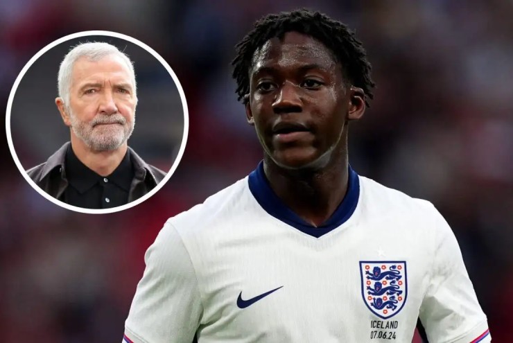 Huyền thoại Liverpool chê Mainoo ngây thơ, nhận "gạch đá" dữ dội từ fan