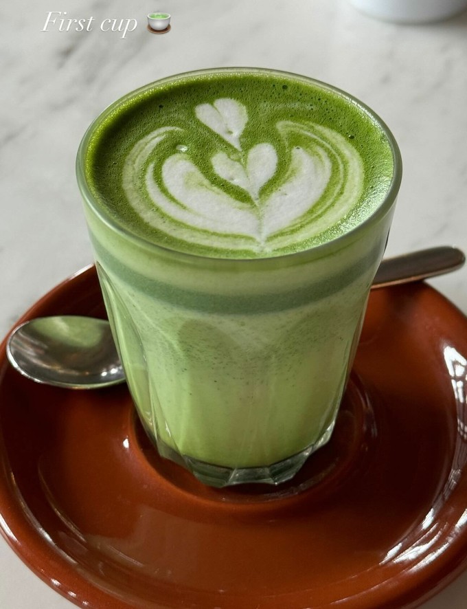 Đỗ Mỹ Linh ghiền trà xanh Nhật Bản.