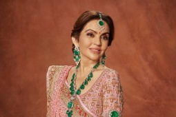 Làm đẹp - Sắc vóc tuổi 60 của vợ tỷ phú giàu nhất châu Á