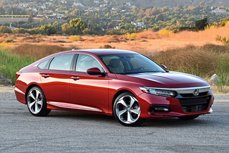 10 mẫu xe bán chậm nhất tại Việt Nam tháng 6/2024