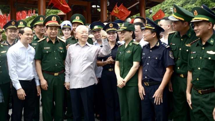 Tổng Bí thư Nguyễn Phú Trọng: Cuộc đời giản dị, gần gũi với muôn dân