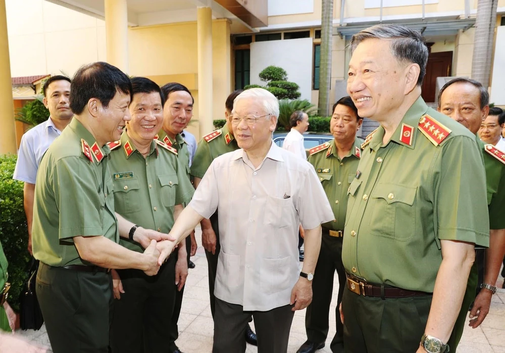 Tấm gương sáng của Tổng Bí thư Nguyễn Phú Trọng đối với lực lượng Công an nhân dân