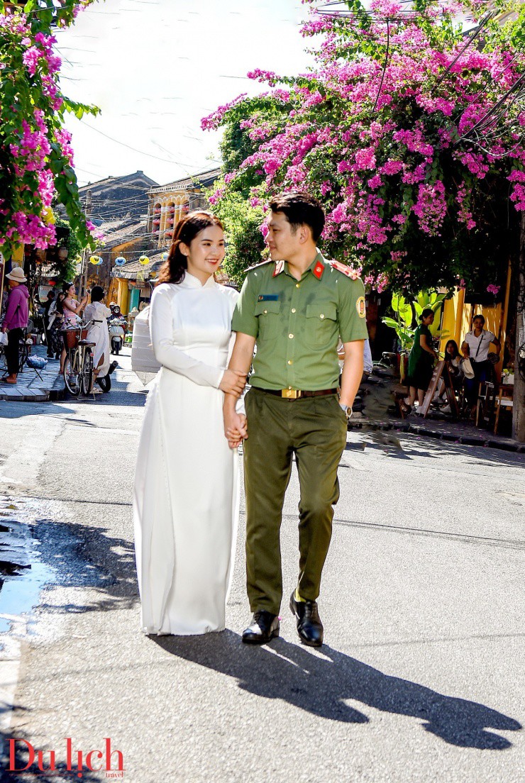 Du khách mê mẩn giàn hoa giấy ở miền Trung - 11