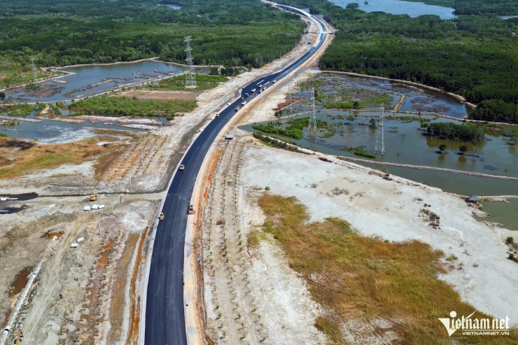 Cao tốc Bến Lức - Long Thành: Gói thầu A7 qua rừng ngập mặn hoàn thành tháng 7