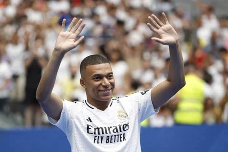 Mbappe về Real Madrid và trở thành cầu thủ được trả lương cao nhất của CLB, nhưng không phải số 1 La Liga